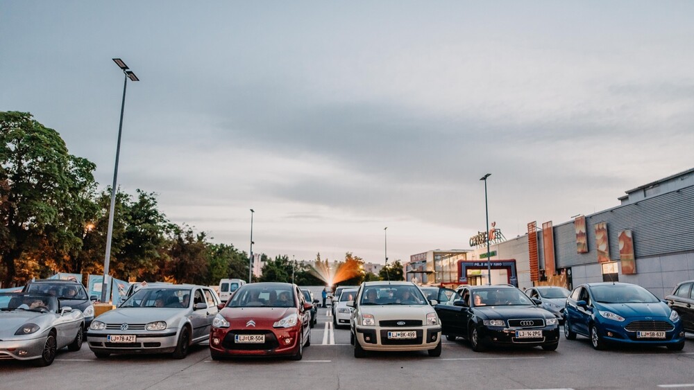 FOTO utrinki: Babji večer s Seksom v mestu