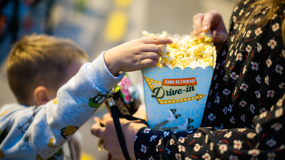 Zaključek počitnic z otroško drive-in kino predstavo Baby Boss